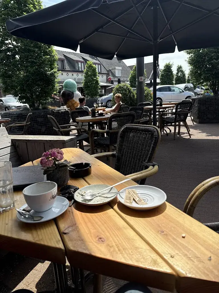 Lunchcafe Tivoli Restaurant in Nispen