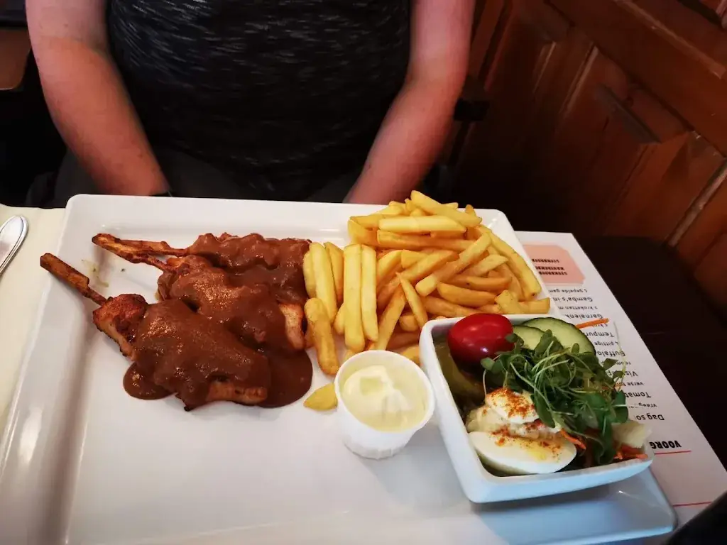 angelique van den enden_Cafetaria Restaurant De 7 Heerlijkheden_Nispen_recensione