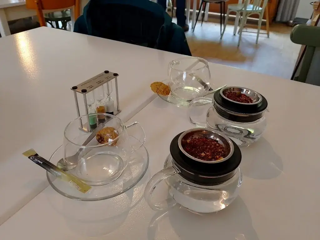 Erica Kruijk_De Torteltuin - Theeschenkerij, Theeboetiek en B&B_Nispen_review