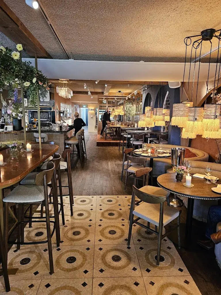 Eveline_Gini's Bergen_Bergen_review