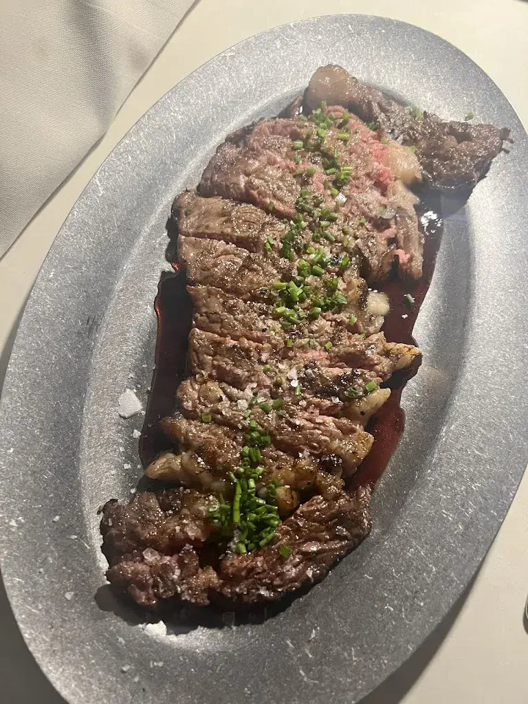 david reyes_KAIA Contemporary Greek_Amsterdam_review