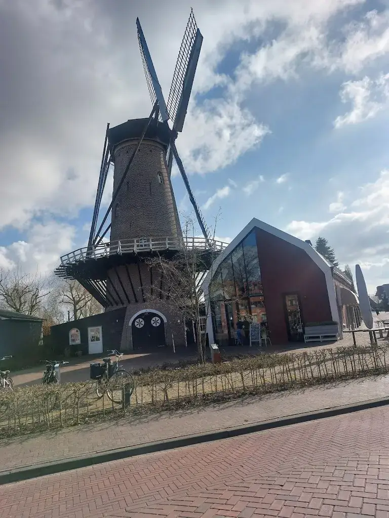 Lunchroom EEHT_Best_slider_image_3