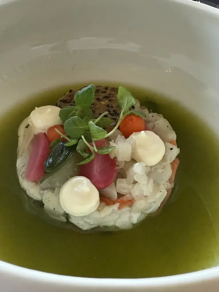 Michel Radosevic_Bastille_Best_reseña