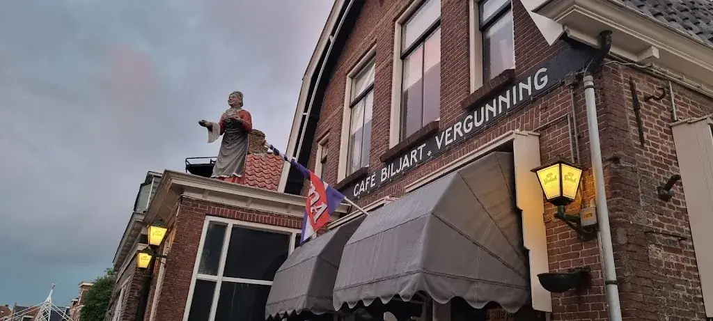 Café Moeke De Bruin restaurante en Aldeboarn