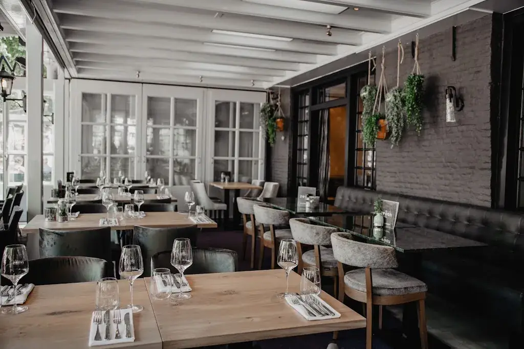 SNTZL - De Zwaan restaurant in Oirschot