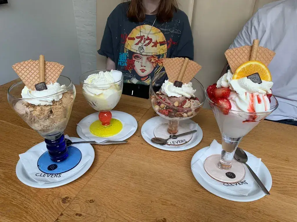 Stuart Hyslop_IJssalon Clevers Overloon_Overloon_review