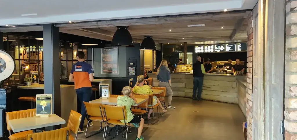 Hans Heesakkers_Anytyme Ravenstein_Ravenstein_review