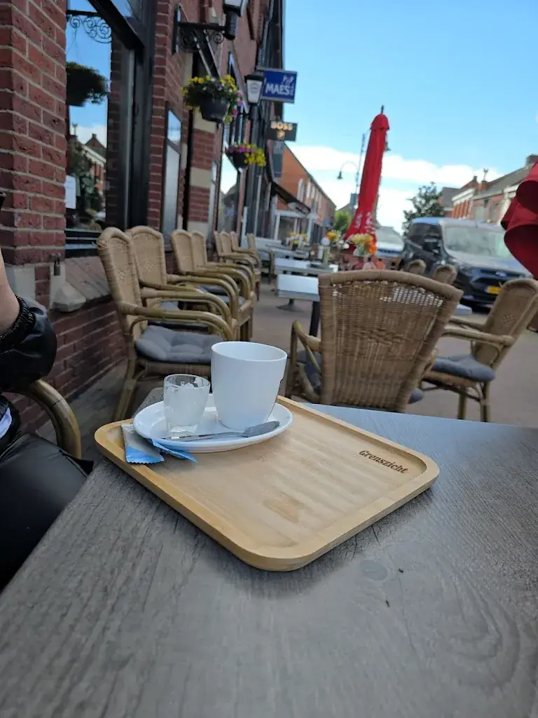 Ziya Kurtuluş_Taverne Grenszicht_Putte_Bewertung