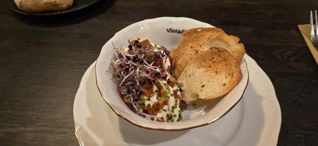 The Vintage_Reusel_slider_image_3