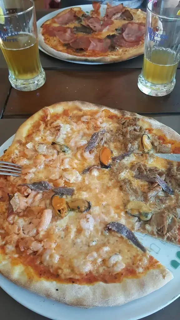 Menu_Pizzeria La Ruota Akkrum_Akkrum_image_9