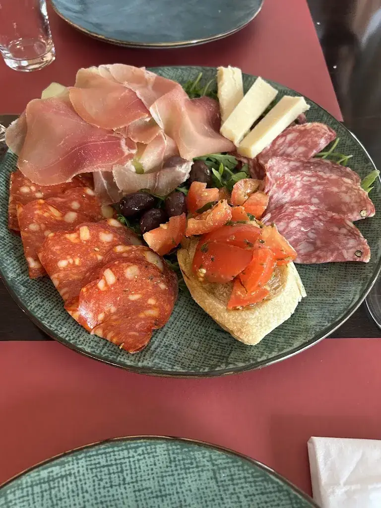 simone van asch_Pizzeria La Ruota Akkrum_Akkrum_review