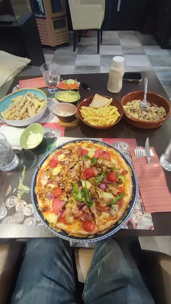 Alex Traitorakis_LaRivetta_Sint-Michielsgestel_review