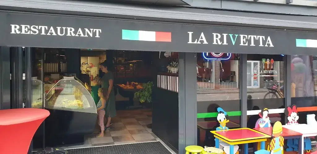 Frank De Valckenaere_LaRivetta_Sint-Michielsgestel_review