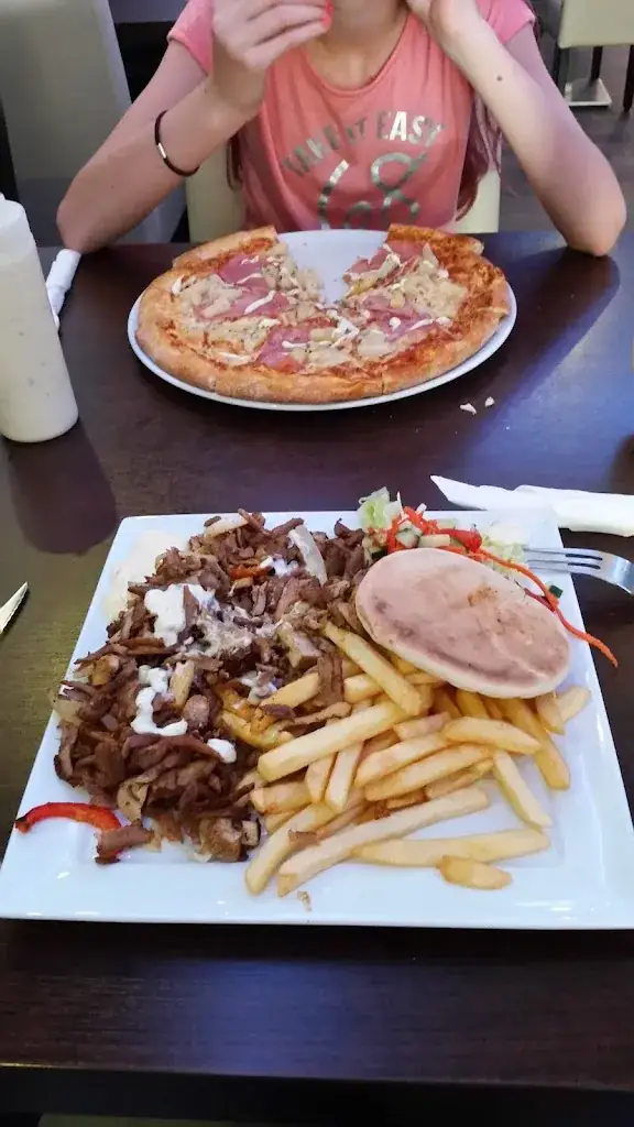 Samantha de hoon_Pyramide Sint Willebrord_Willebrord_review