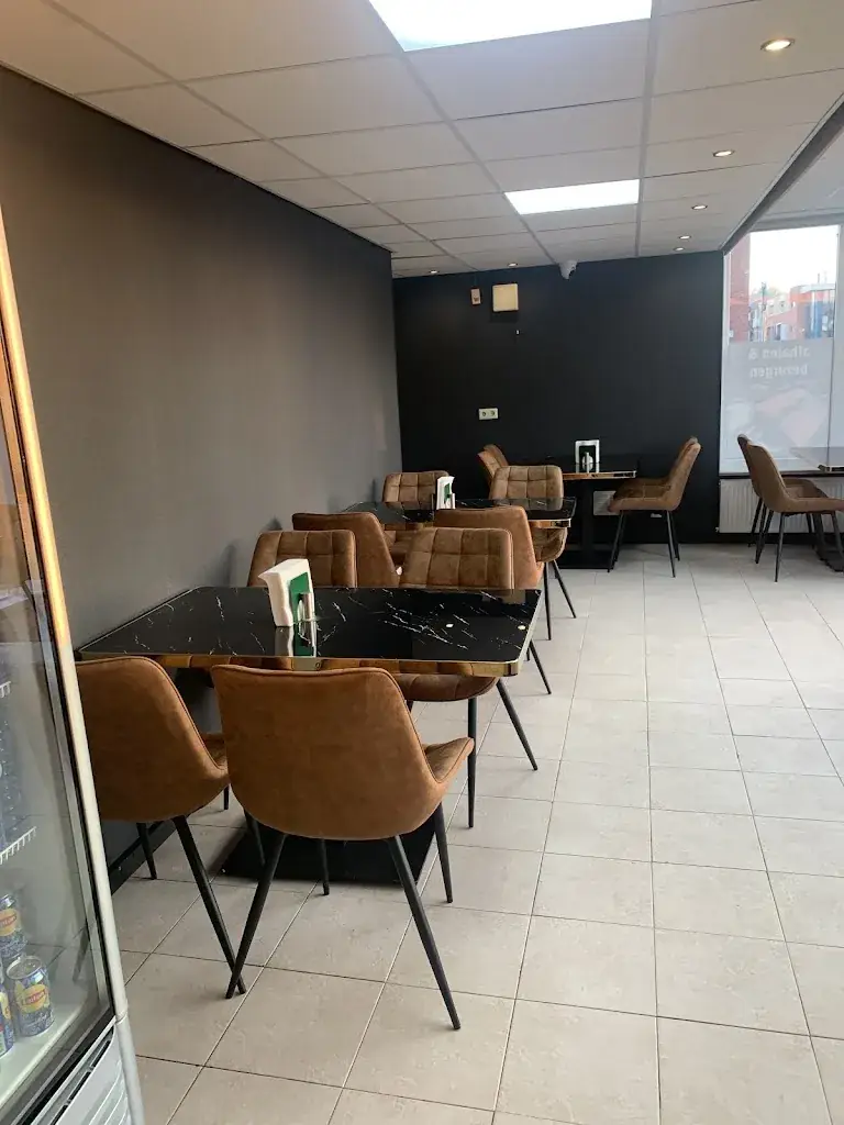 Eetcafe Het Dorp restaurante en Willebrord