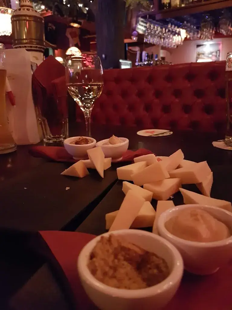 Menu_Eetcafé De Halve Maan_Rijswijk_immagine_6