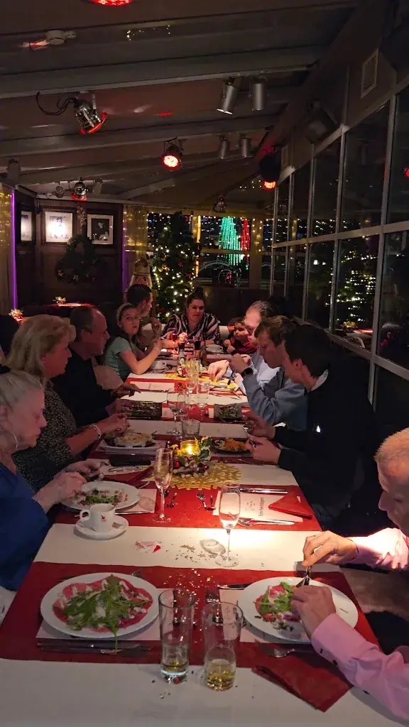 Eetcafé De Halve Maan_Rijswijk_slider_image_2