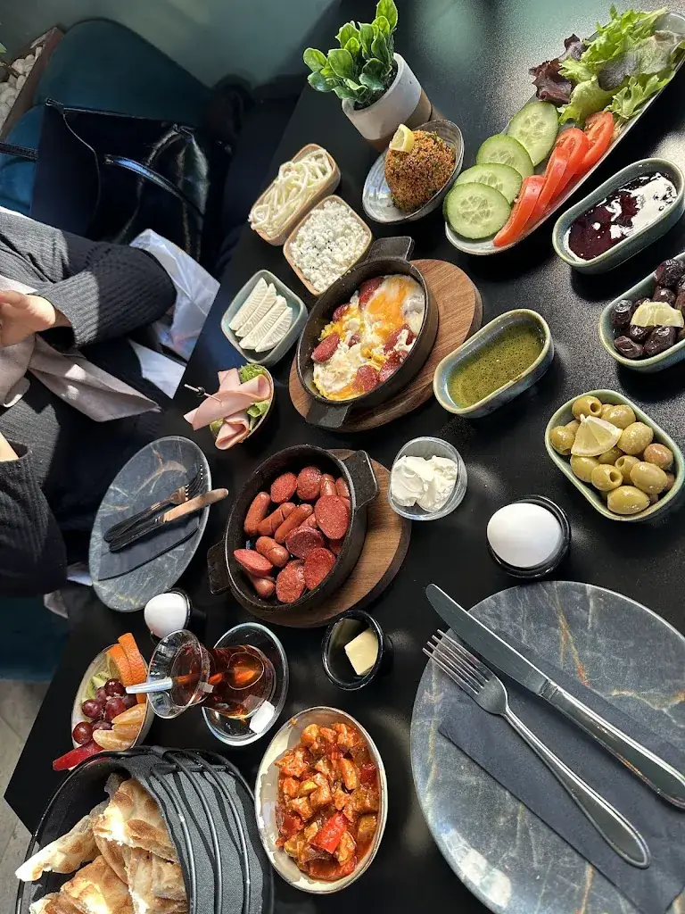 Menu_Mili Restaurant & Café_Rijswijk_image_3