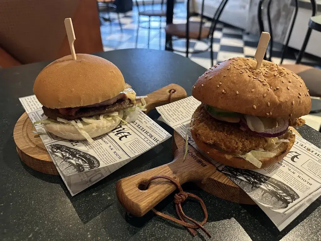 Desiré Gruppen_Cafetaria Veenema_Akkrum_avis