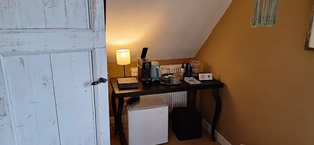 Monique van Bommel_Via Ponte_Stampersgat_review