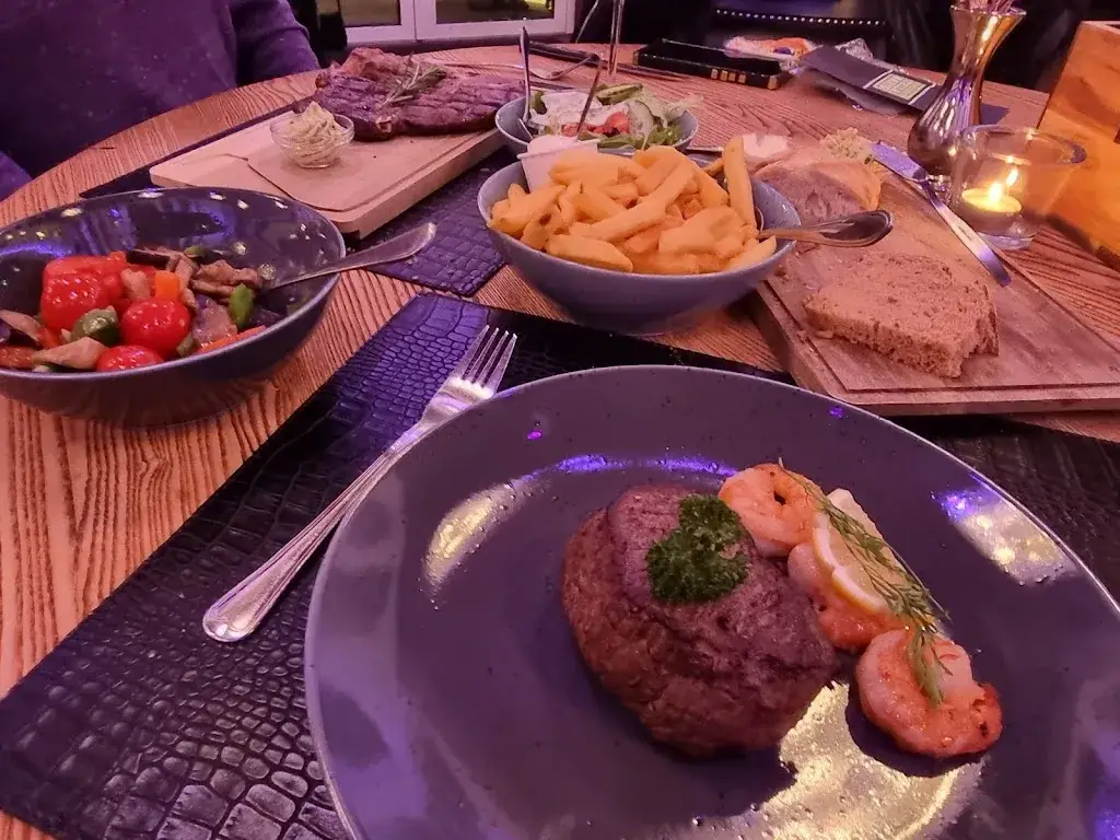 Davelien Buuron-Johnson_Brasserie Stella Maris_Steenbergen_review