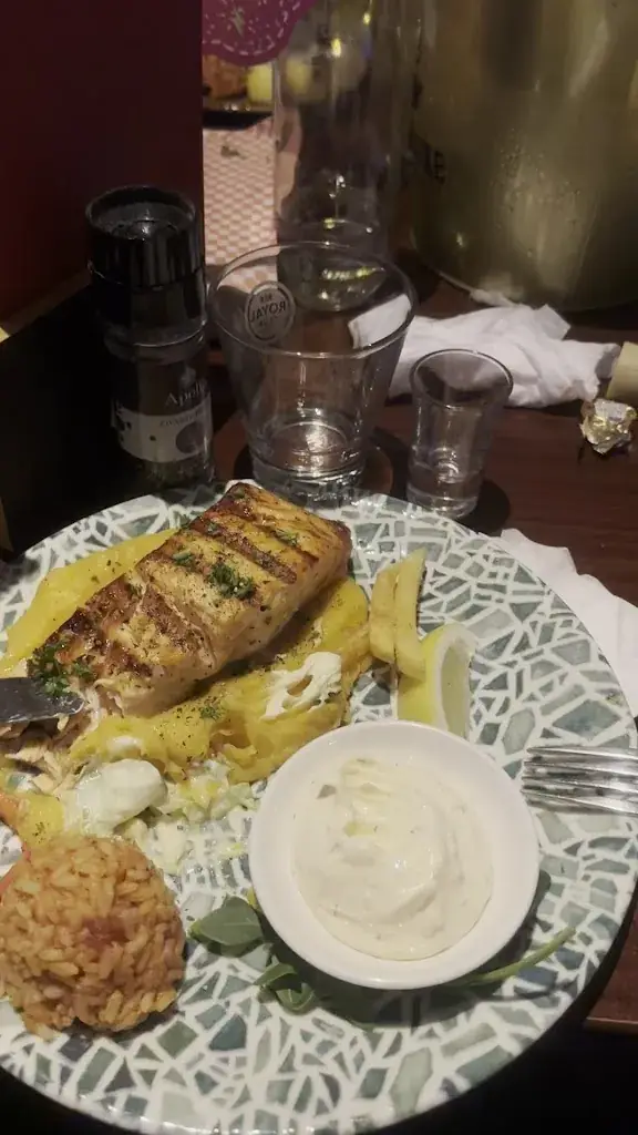 Hazal ÖZEN_Mythos Grieks Restaurant_Someren_review