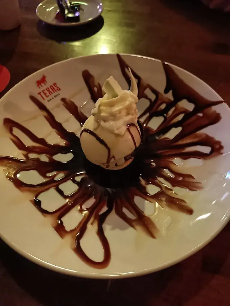 Layla vV_Texas Bar & Grill_Terheijden_review