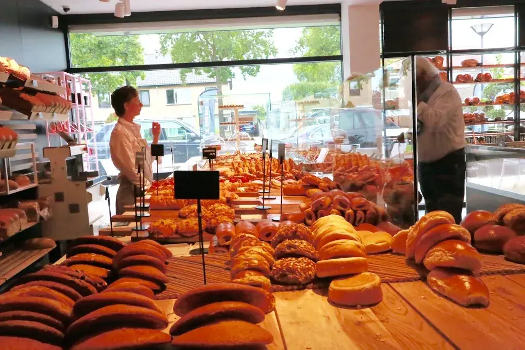 De Jong DELI | bakkerij, winkel & restaurant_Teteringen_slider_image_3