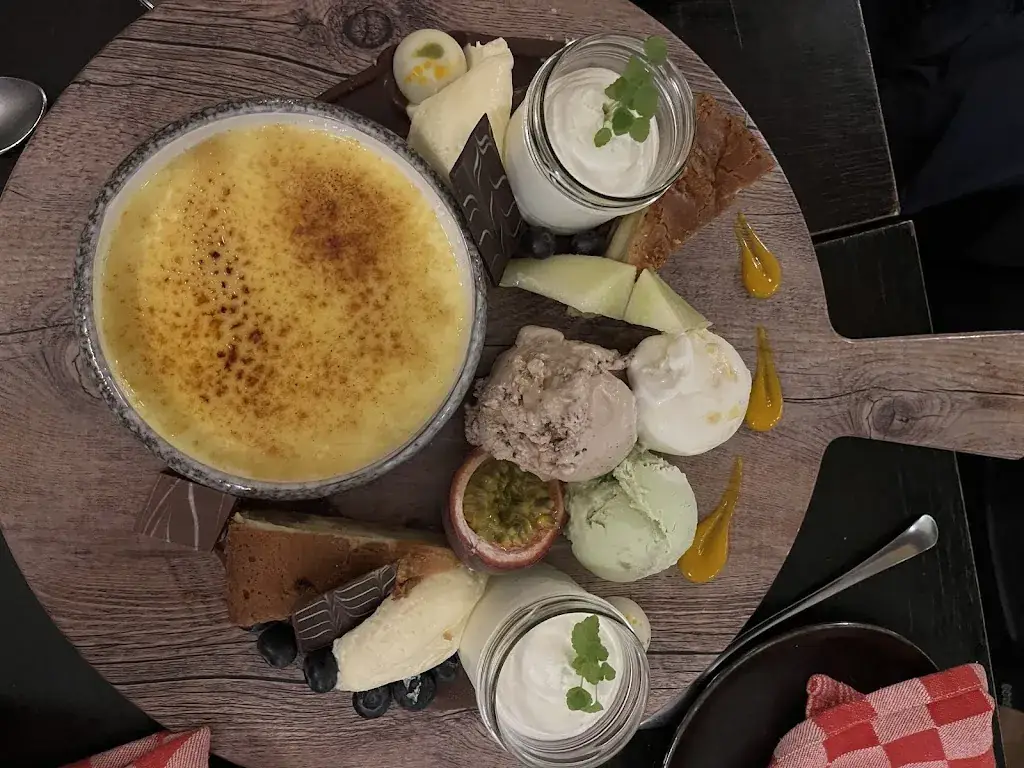 Julia Moore_De Burgerij_Tilburg_review