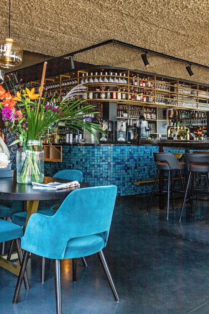 Het Theehuis restaurant in Grou