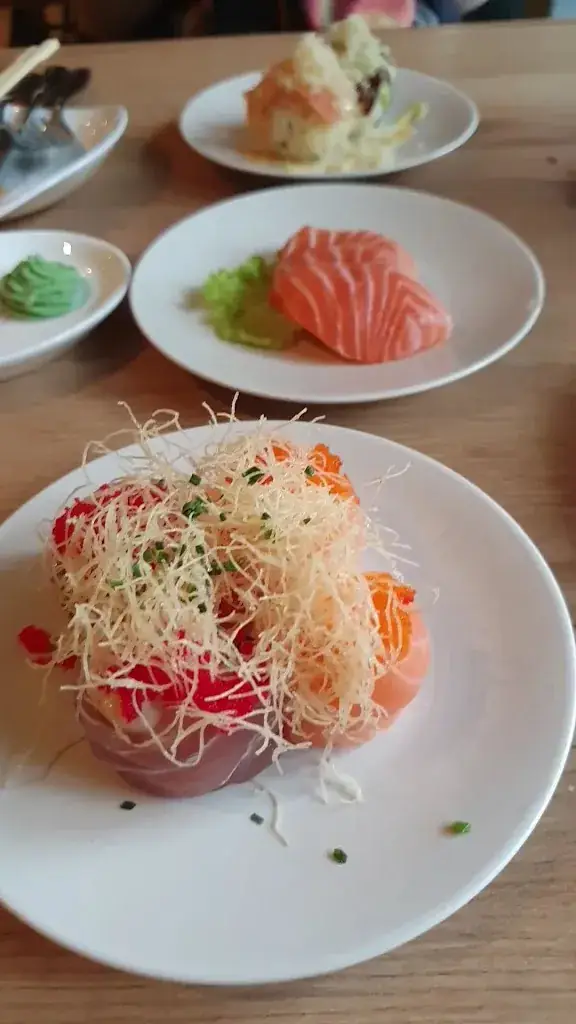 Lennon_Sushi & more_Udenhout_review