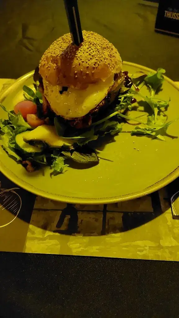 kris bot_Cafe Hotel Thijssen_Vlierden_review