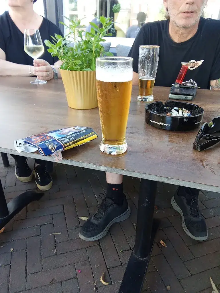 Michel 1980_Roos Borrel & Keuken_Waspik_review