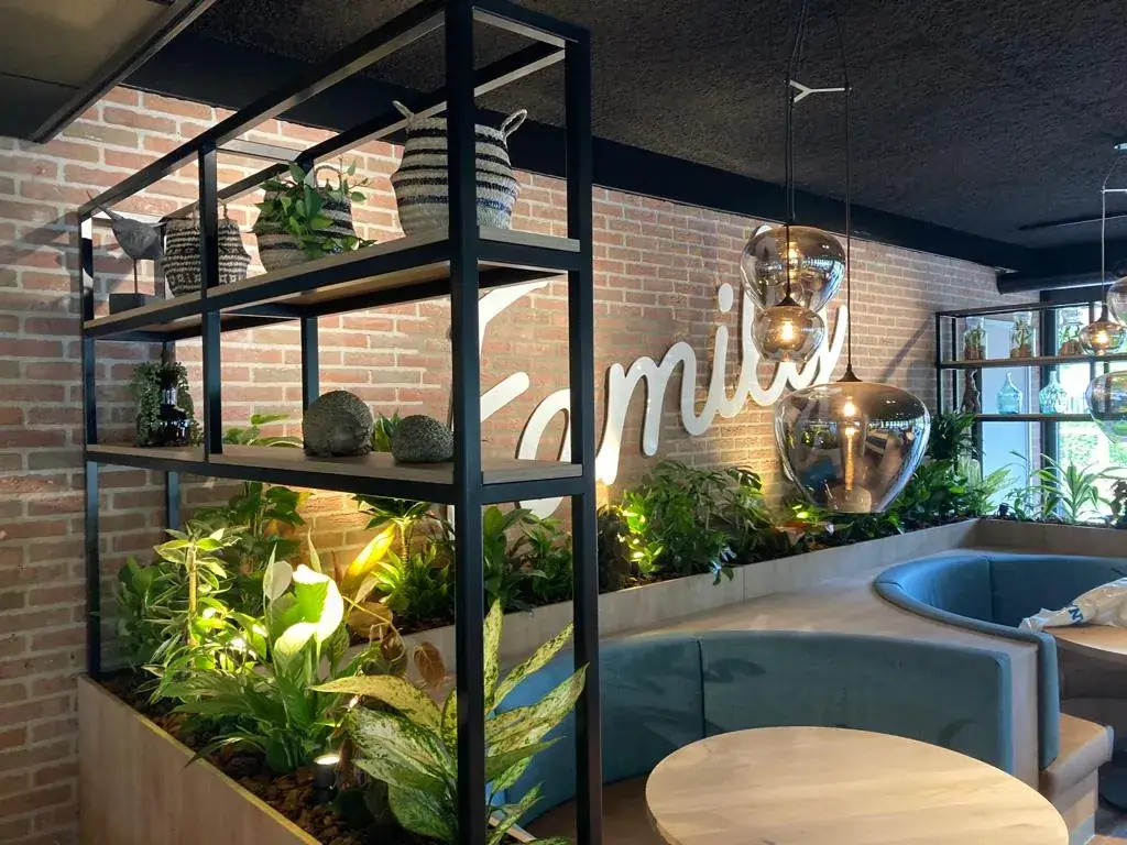 Family Appelscha Eethuis Cafetaria restaurante en Appelscha