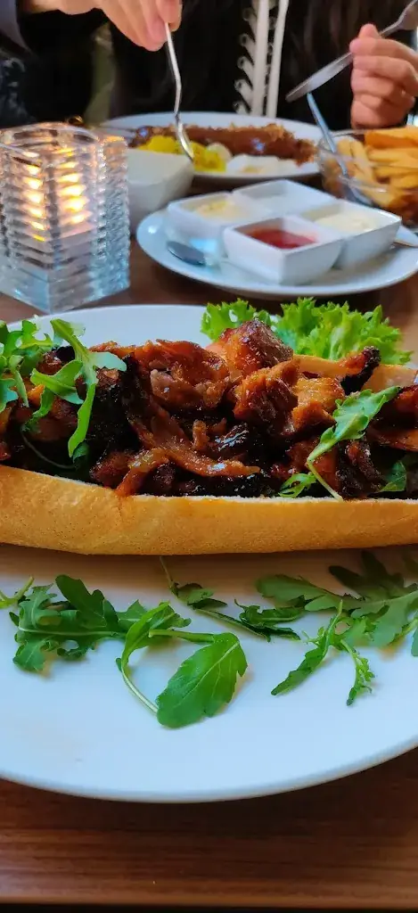 Irfan Hekimoglu_De Bengel Veldhoven_Veldhoven_reseña