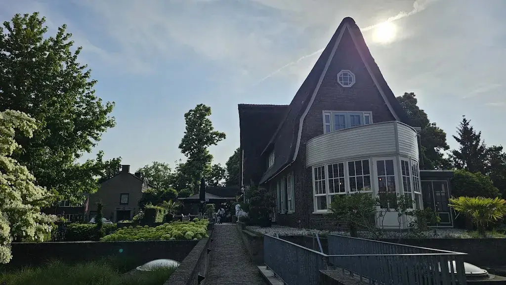 Mihwa Lee_Villa La Bella_Veldhoven_review