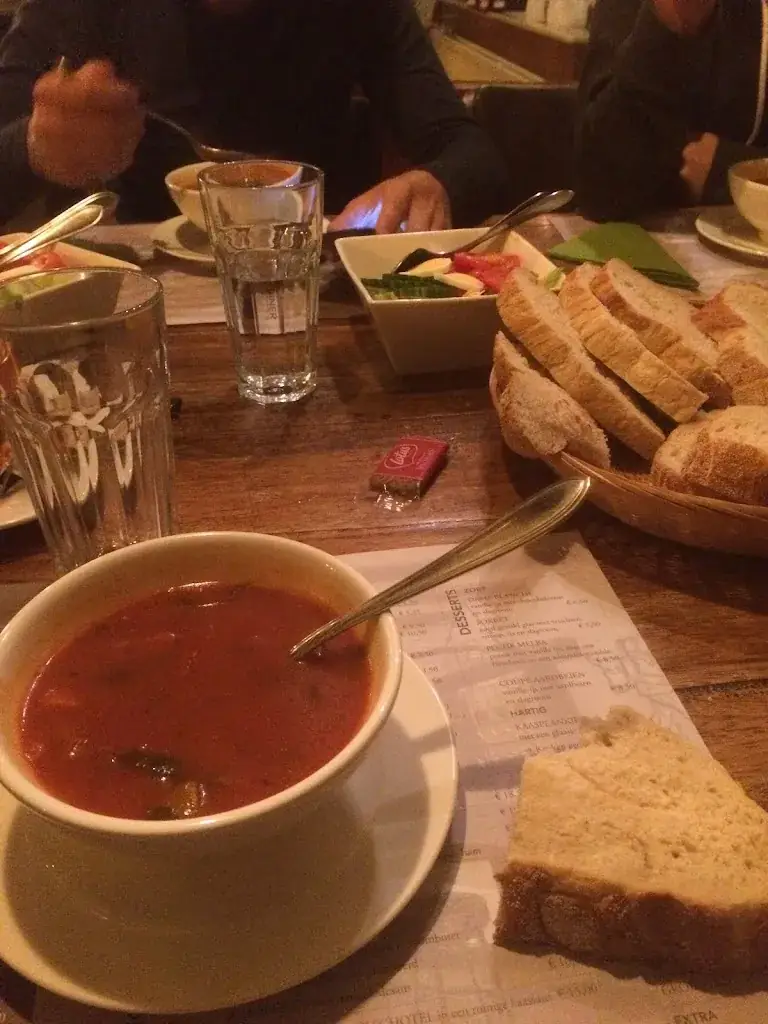 Mikel Cazenave Herrera_De Huiskamer van Wouw_Wouw_review