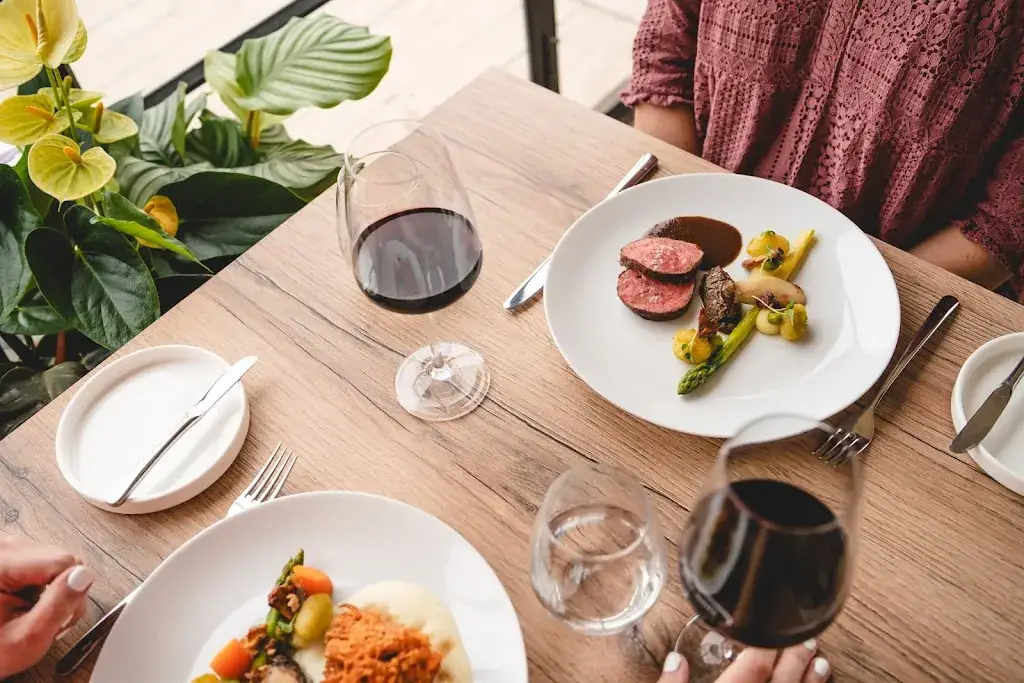 Restaurant op het Land_Wouw_slider_image_3