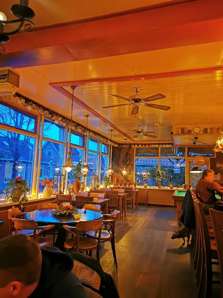 Restaurant-Café 'Op Warns'_Warns_slider_image_1