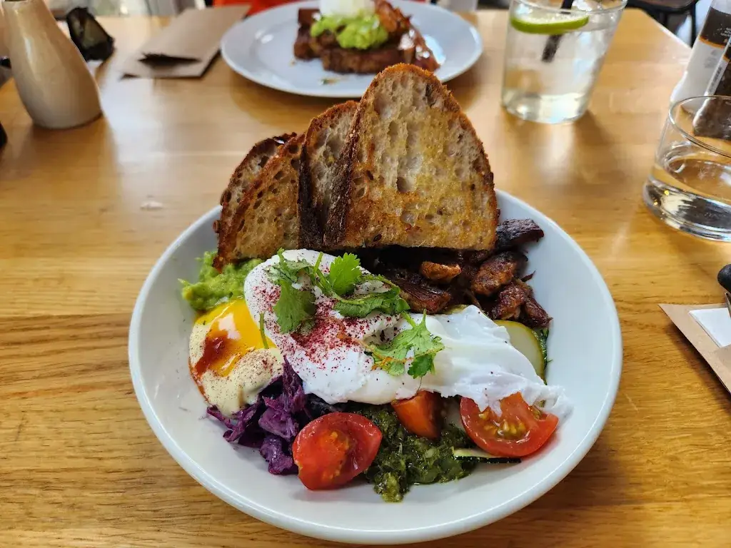 Branding & Citrus_Burg_slider_image_3