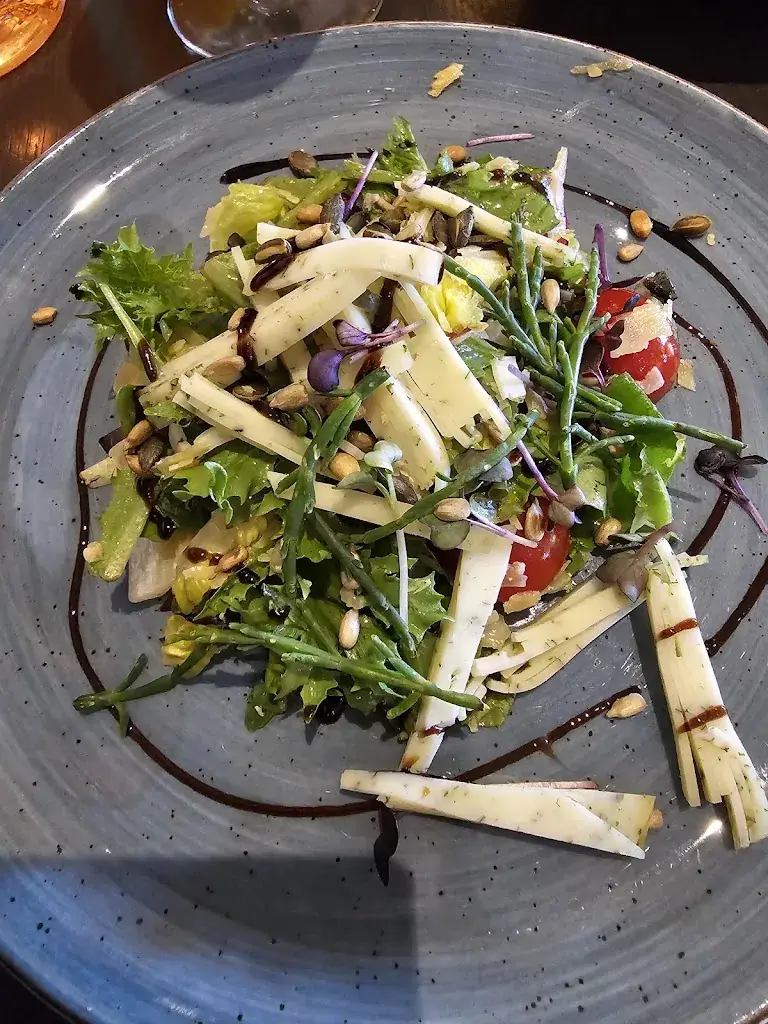 Eric Kalle_Brasserie de Lindeboom_Burg_review