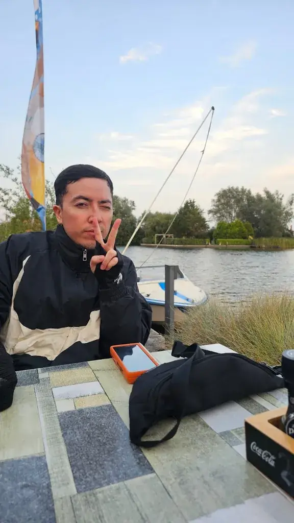 Jose Tomas_Geoff's Bar-Restaurant_Aalsmeerderbrug_Bewertung