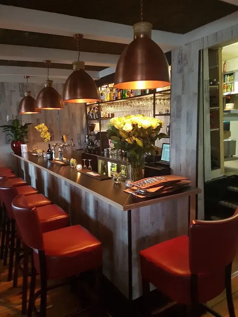 Geoff's Bar-Restaurant restaurant in Aalsmeerderbrug