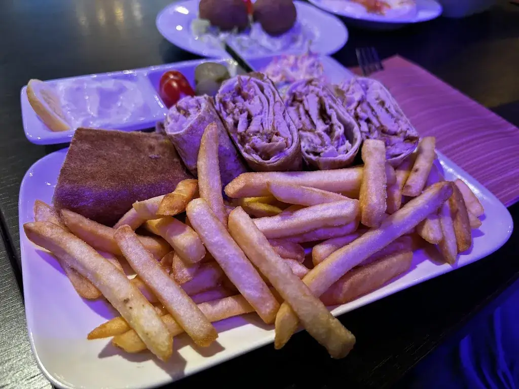 Menu_Makan - مكان_Amsterdam_image_9