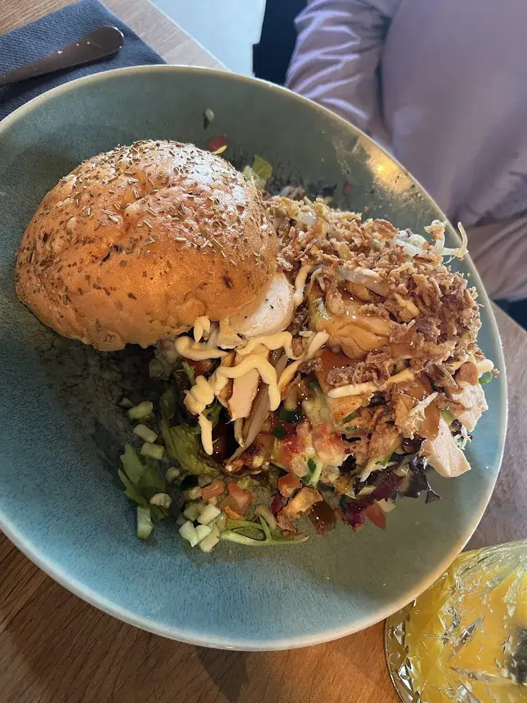 Faris Karsheh_Lola's Abbenes_Abbenes_review