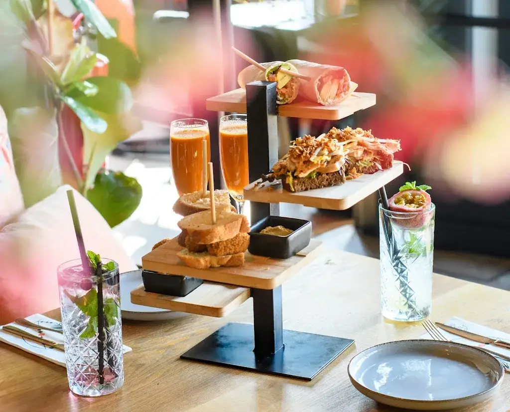 Lola's Abbenes_Abbenes_slider_image_2