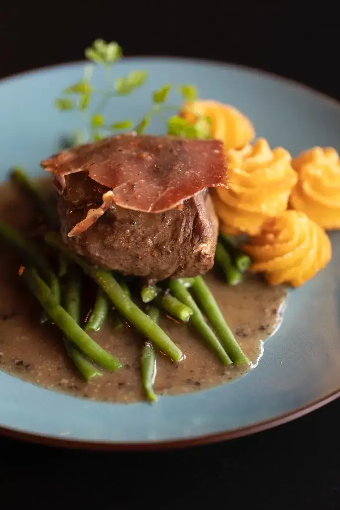 Restaurant Prins HRLK/ café De Jonge Prins_Zand_slider_image_2