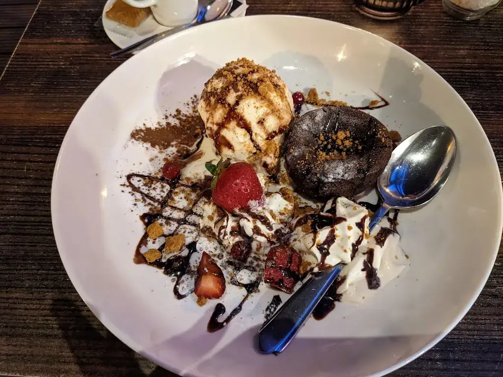 Palina Zytner_Bar Bistro ’t Sand_Zandvoort_recensione