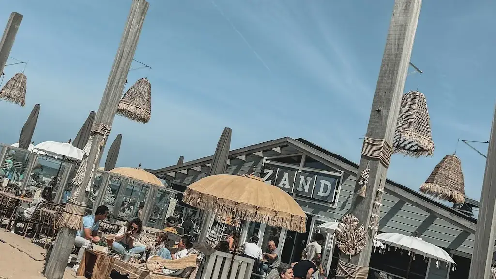 Zand Katwijk restaurant in Zee