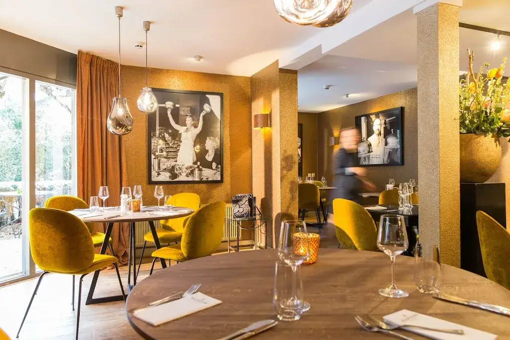 Grand Cafe Bourgogne restaurant in Schoorl